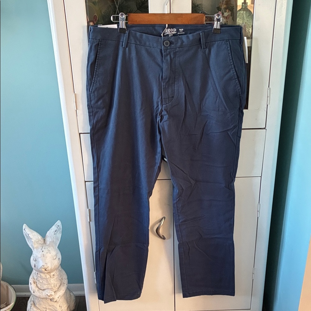 Izod Saltwater sz 34x30 Blue Chino Pants nwt straight fit